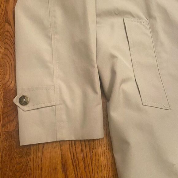 CHRISTIAN dior mens trench coat
tan‎ size 44L great condition has full lining - Picture 13 of 14